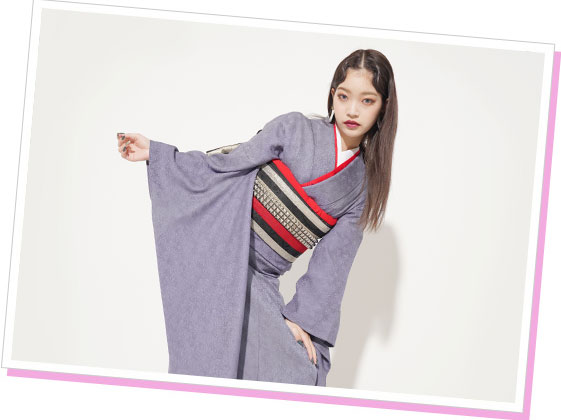 真っ白な光壁で女性を美しく見せる